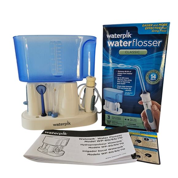 Waterpik Classic Water Flosser 3 Tips Dental Oral Care Gift New in Box Working - Picture 1 of 11